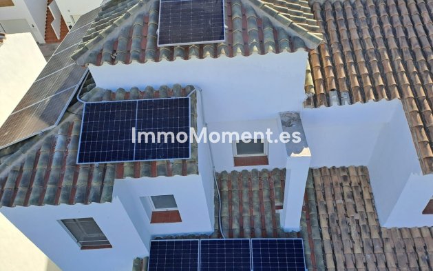 Bestaande woning - Geschakelde woning - Estepona  - Estepona Centro