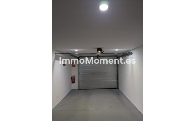 Bestaande woning - Geschakelde woning - Estepona  - Estepona Centro