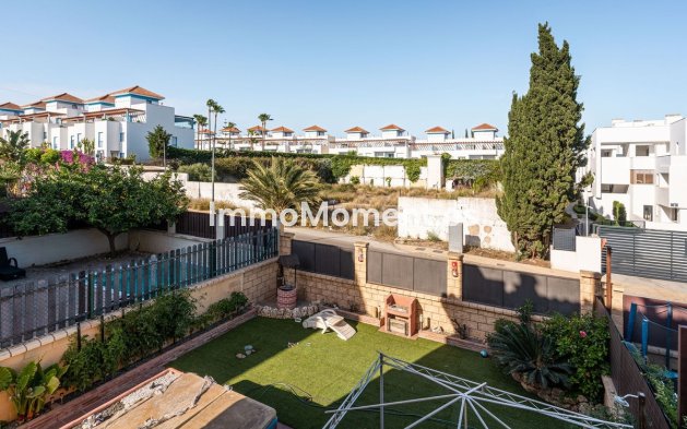 Bestaande woning - Geschakelde woning - Estepona  - Cancelada