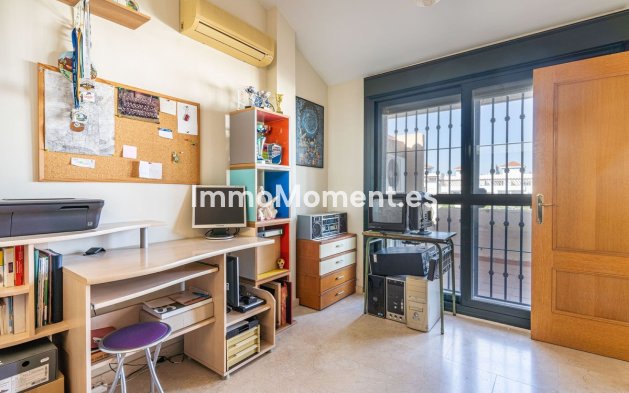 Bestaande woning - Geschakelde woning - Estepona  - Cancelada