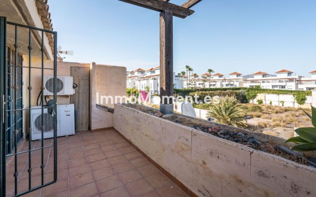 Bestaande woning - Geschakelde woning - Estepona  - Cancelada