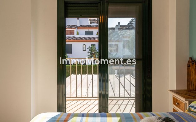 Bestaande woning - Geschakelde woning - Estepona  - Cancelada