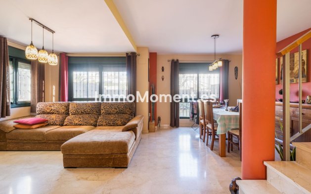 Bestaande woning - Geschakelde woning - Estepona  - Cancelada