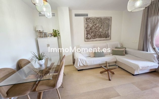 Resale - Apartment - Manilva - La Duquesa