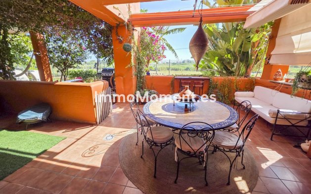 Resale - Apartment - Manilva - La Duquesa