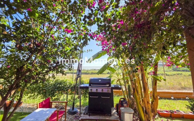 Resale - Apartment - Manilva - La Duquesa