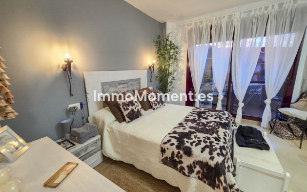 Resale - Apartment - Manilva - La Duquesa