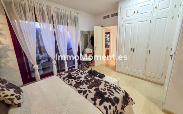 Resale - Apartment - Manilva - La Duquesa