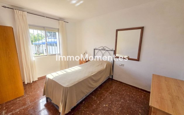 Bestaande woning - Villa - Estepona  - Estepona Centro