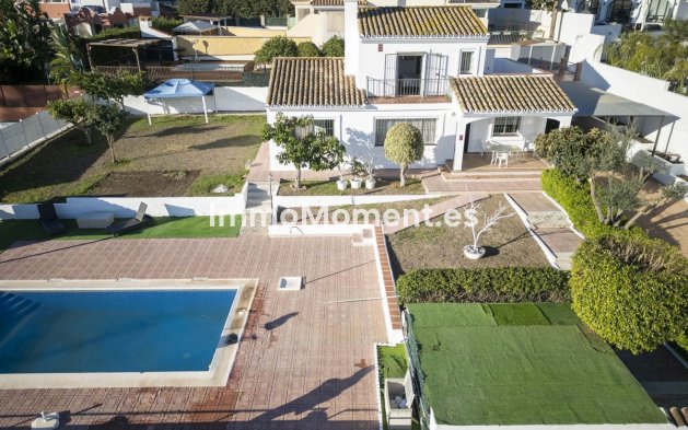 Bestaande woning - Villa - Estepona  - Estepona Centro