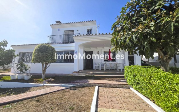 Bestaande woning - Villa - Estepona  - Estepona Centro
