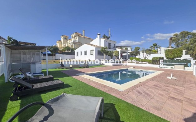 Bestaande woning - Villa - Estepona  - Estepona Centro