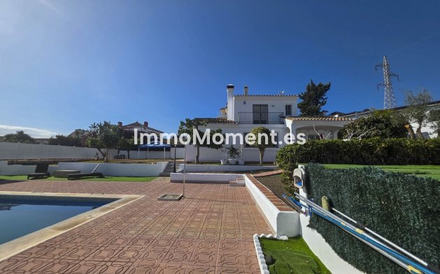 Bestaande woning - Villa - Estepona  - Estepona Centro
