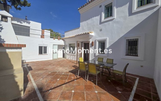 Bestaande woning - Villa - Estepona  - Estepona Centro