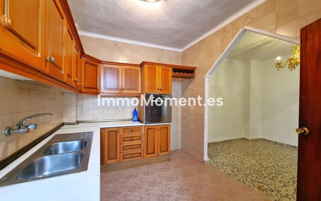 Bestaande woning - Villa - Estepona  - Estepona Centro