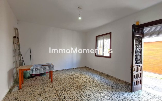 Bestaande woning - Villa - Estepona  - Estepona Centro