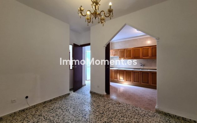 Bestaande woning - Villa - Estepona  - Estepona Centro