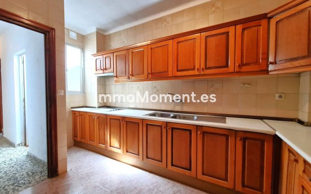 Bestaande woning - Villa - Estepona  - Estepona Centro