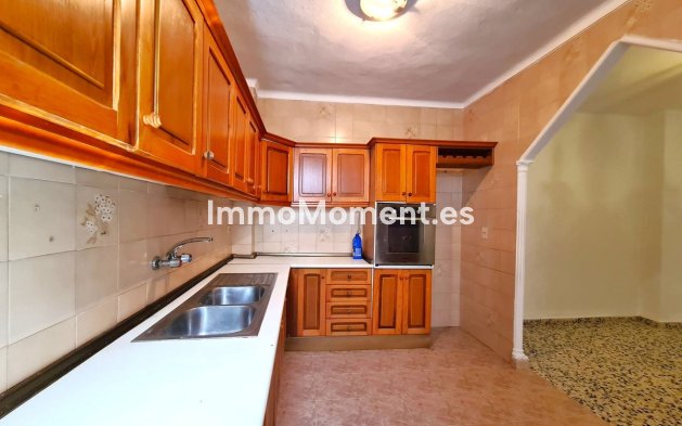 Bestaande woning - Villa - Estepona  - Estepona Centro