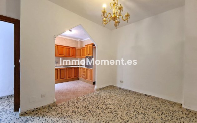 Bestaande woning - Villa - Estepona  - Estepona Centro
