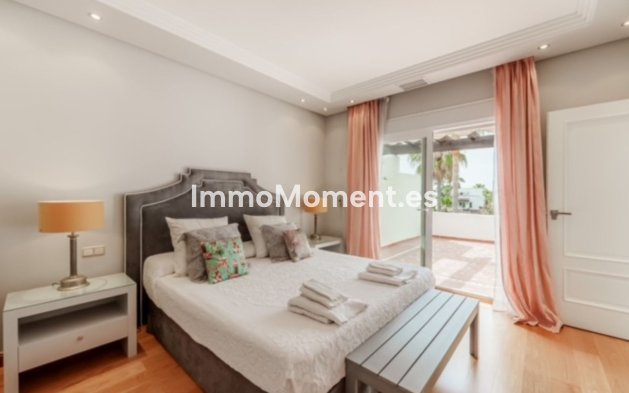 Bestaande woning - Geschakelde woning - Estepona  - Estepona Centro