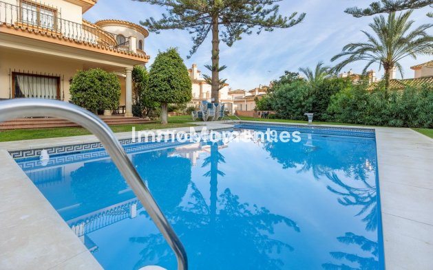 Resale - Townhouse - Estepona - Estepona Centro