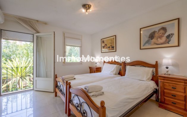 Resale - Townhouse - Estepona - Estepona Centro