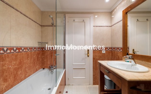 Resale - Townhouse - Estepona - Estepona Centro