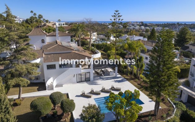 Resale - Villa - El Paraiso - New Golden Mile