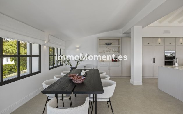Resale - Villa - El Paraiso - New Golden Mile