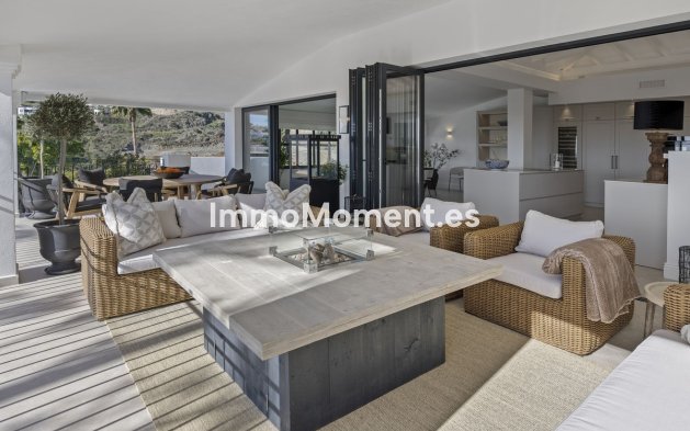 Resale - Villa - El Paraiso - New Golden Mile