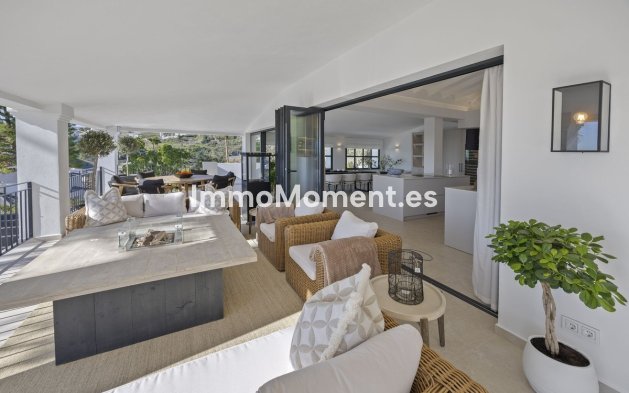 Resale - Villa - El Paraiso - New Golden Mile