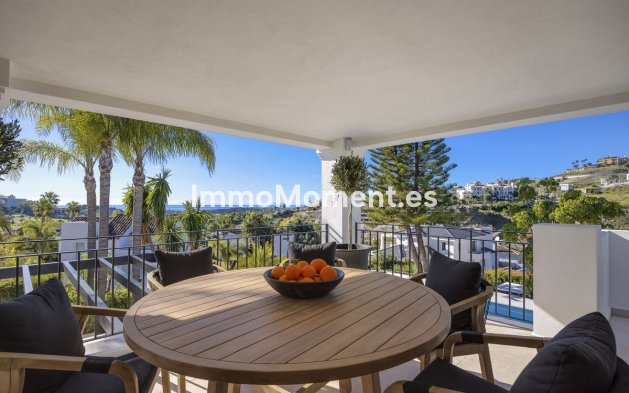 Resale - Villa - El Paraiso - New Golden Mile
