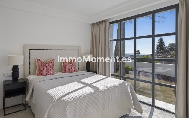 Resale - Villa - El Paraiso - New Golden Mile