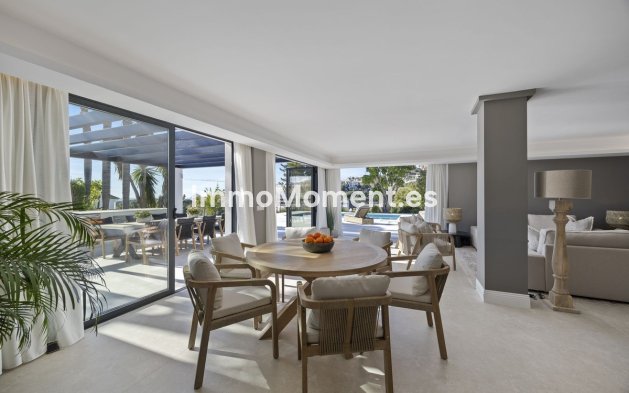 Resale - Villa - El Paraiso - New Golden Mile