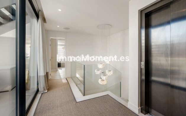 Revente - Villa - Marbella - Sierra Blanca