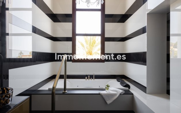 Reventa - Villa - Marbella - Hacienda Las Chapas