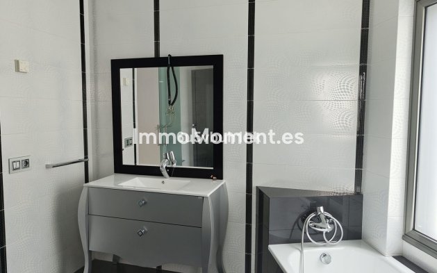 Wiederverkauf - Villa - Benalmadena - Benalmadena Centro