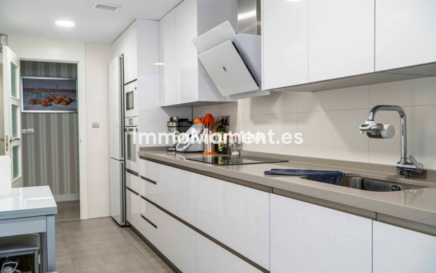 Resale - Apartment - Torremolinos