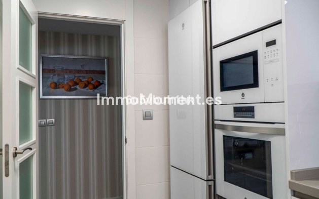 Resale - Apartment - Torremolinos