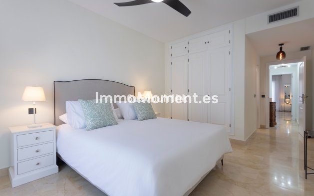 Resale - Apartment - Estepona - Estepona Centro
