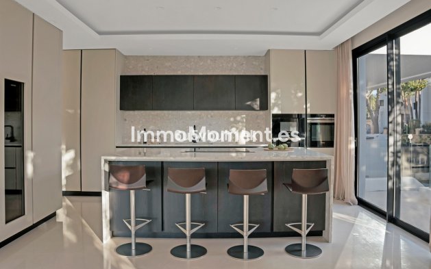 Reventa - Villa - Marbella - Marbella Centro