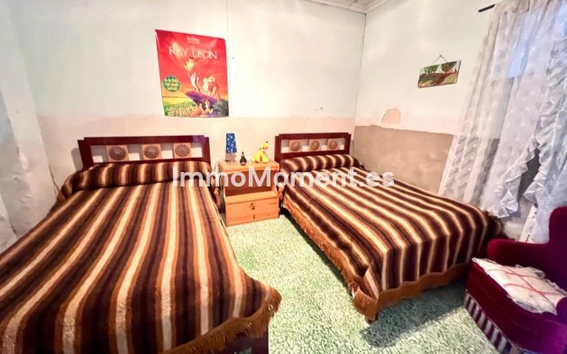 Revente - Maison mitoyenne - Pinoso - Pinoso Centro