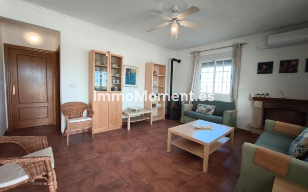 Resale - Villa - Hondón de los Fráiles - Hondón de los Frailes Centro