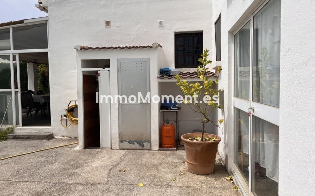 Revente - Villa - Estepona  - Selwo