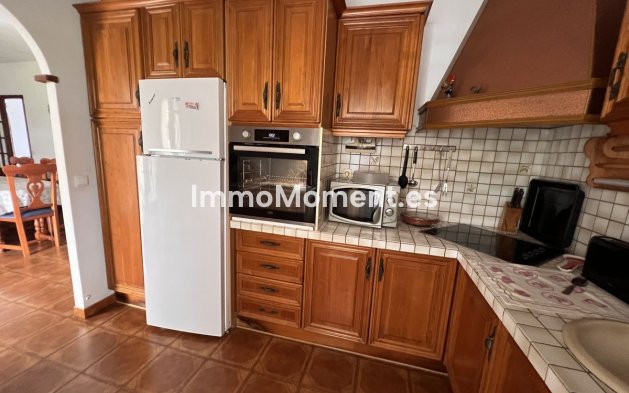 Revente - Villa - Estepona  - Selwo