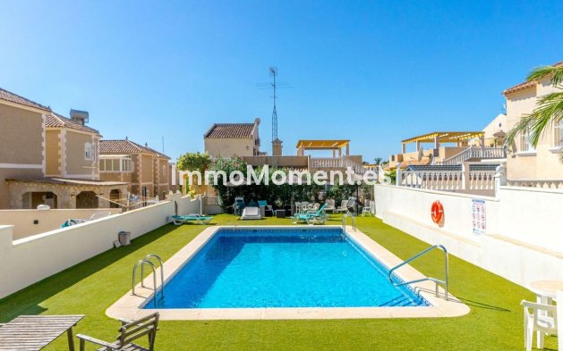 Resale - Villa - Orihuela - Orihuela Costa