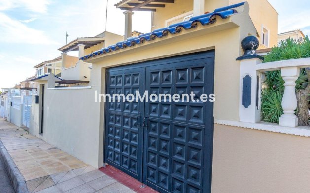 Resale - Villa - Orihuela - Orihuela Costa