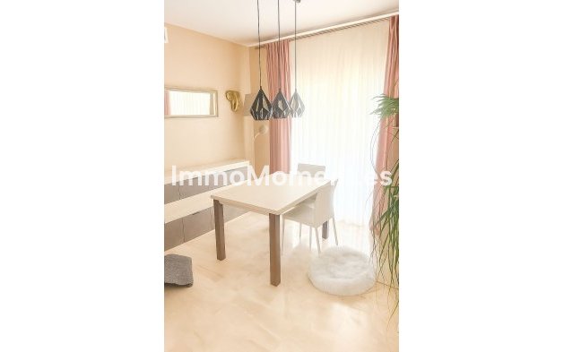 Resale - Apartment - Mijas - Calahonda