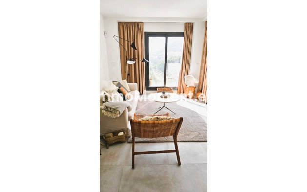 Resale - Apartment - Benalmadena - Benalmadena Centro